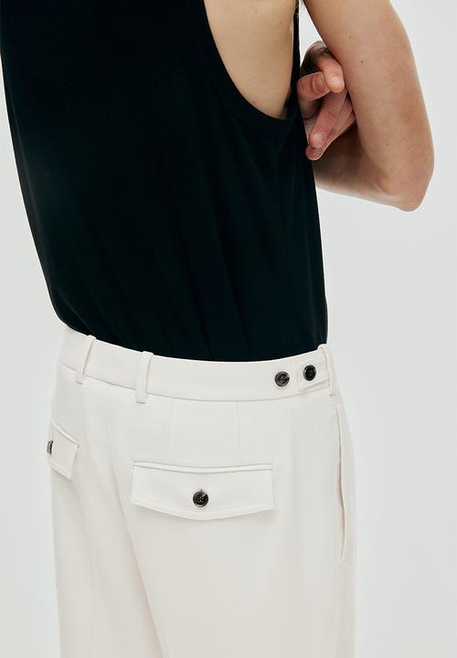 H&M - Regular fit cropped trousers - cream 