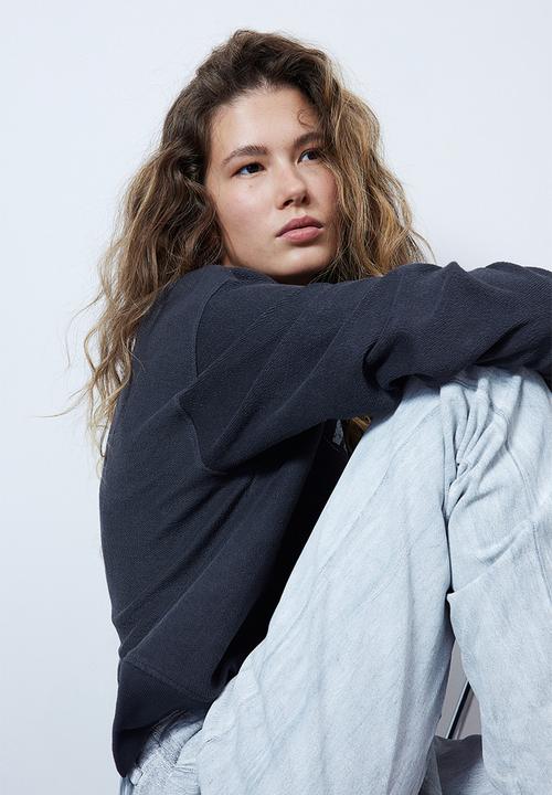 H&M - Oversized motif-front sweatshirt - dark grey & new york