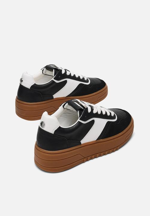 Steve Madden - Courtyard Sneaker - Black