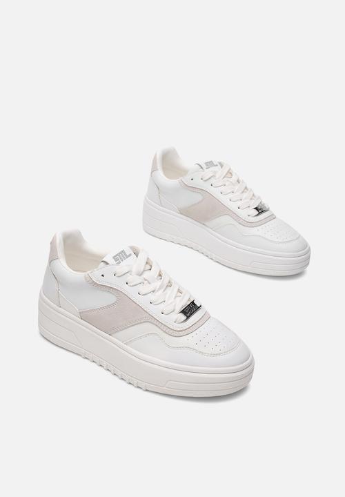 Steve Madden - Courtyard Sneaker - White