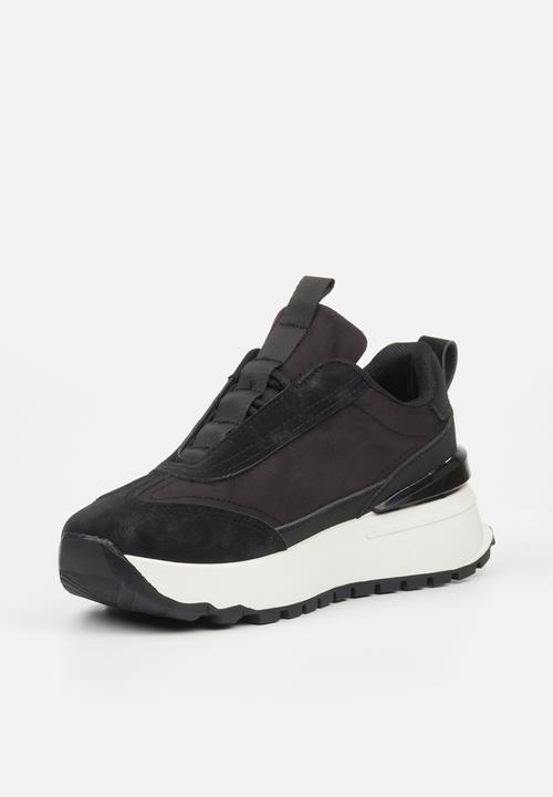 Butterfly Feet - Rio 3 Sneaker - Black