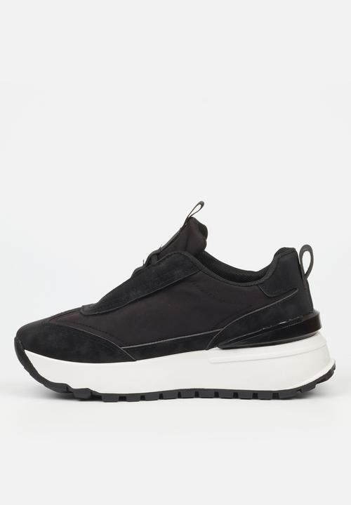 Butterfly Feet - Rio 3 Sneaker - Black
