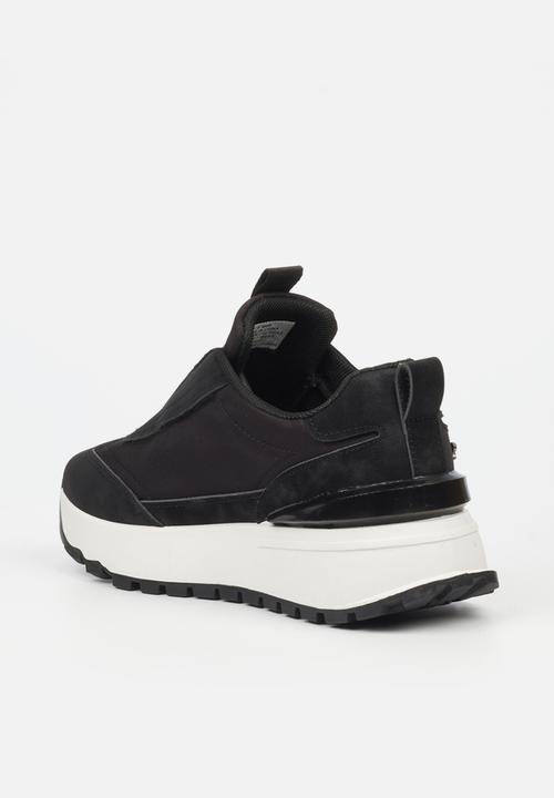 Butterfly Feet - Rio 3 Sneaker - Black