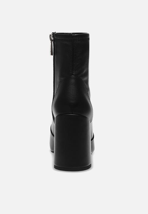 Steve Madden - Locale Ankle Boot - Black