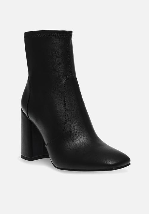 Steve Madden - Locale Ankle Boot - Black