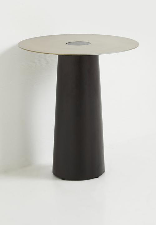 Sixth Floor - Arya side table - brass