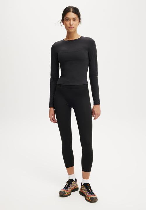 Cotton On - Ultra Soft Fitted Long Sleeve Top - Black