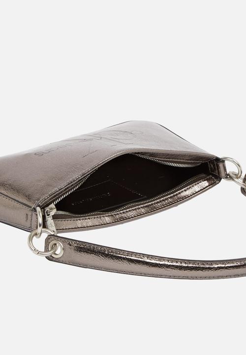 Calvin Klein - Sculpted shoulder pouch tum-gunmetal