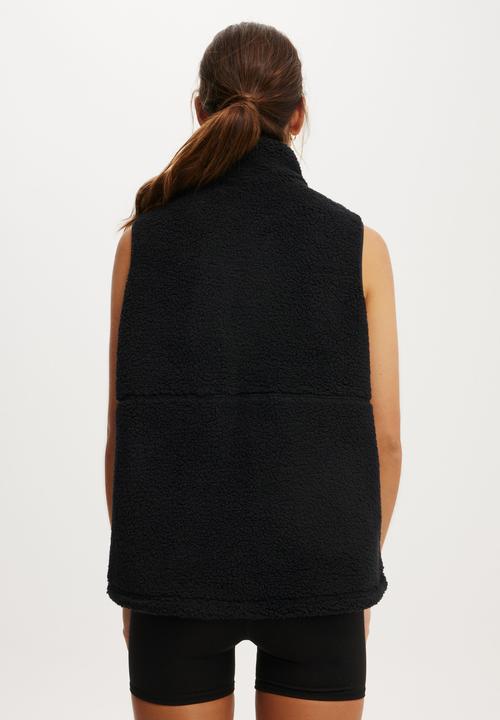 Cotton On - Peak Sherpa Vest - Black