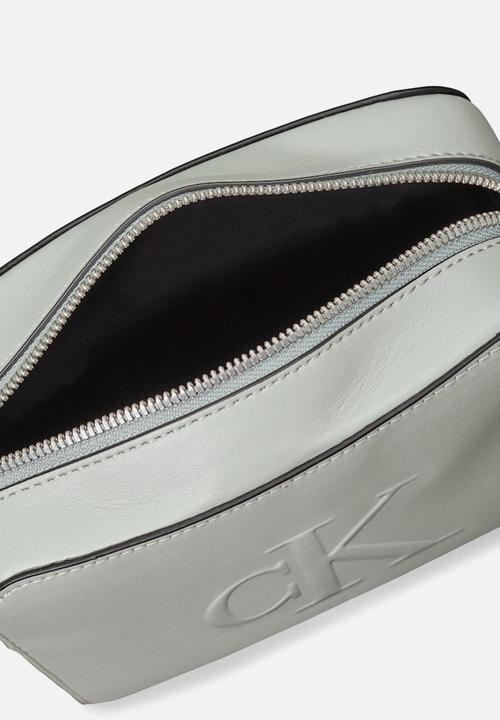Calvin Klein - Sculpted camera bag deboss-slate gray