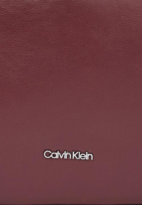 Calvin Klein - Soft sculpt mini bag-oxblood