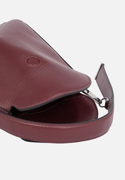 Calvin Klein - Soft sculpt mini bag-oxblood