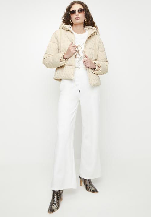 GUESS - Daisy Puffer Logo Flock - Peony Logo Pearl