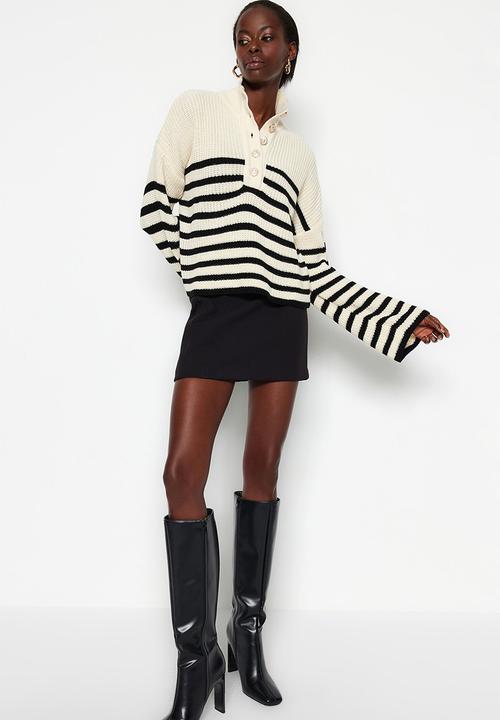 Trendyol - Wide neck striped knitwear sweater - ecru 
