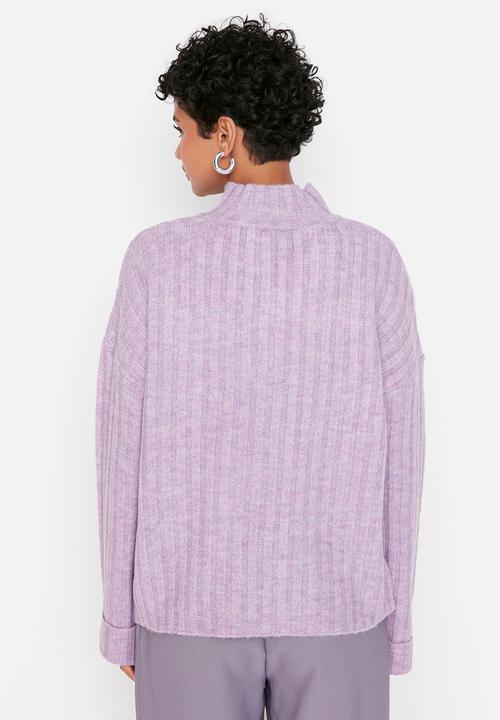 Trendyol - Lilac wide fit, soft textured standing collar knitwear sweater