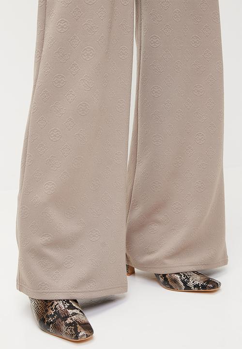 GUESS - Peony Logo Straight Long Pant - Peony Weathered Grey Aop