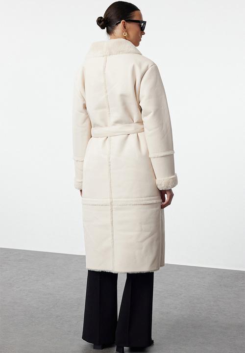 Trendyol - Ecru oversize wide cut belted fur collar detailed long coat