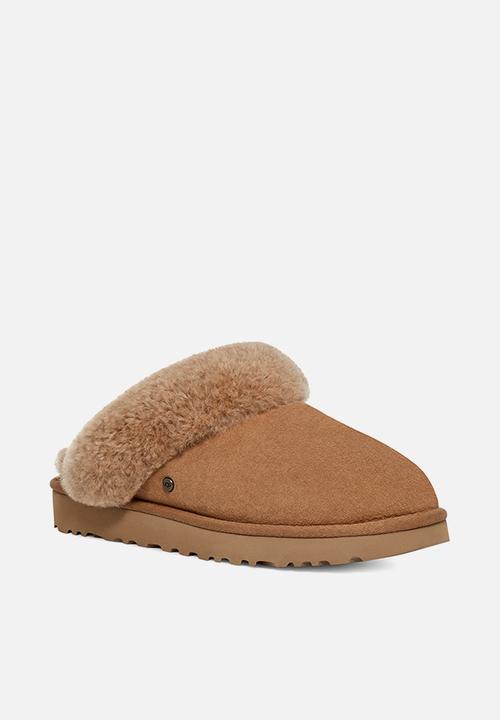 UGG® - Classic slipper ii slipper - chestnut