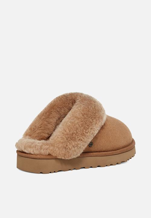 UGG® - Classic slipper ii slipper - chestnut
