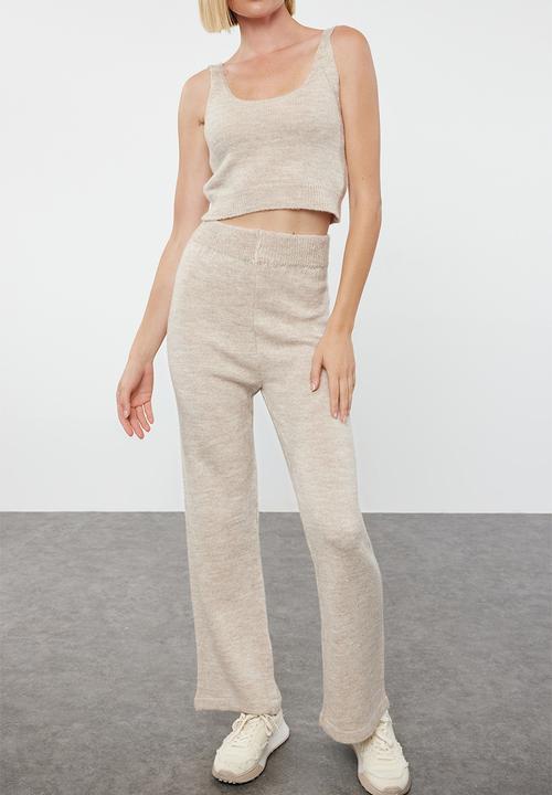 Trendyol - Wide fit soft textured 3-piece knitwear bottom-top set - stone 