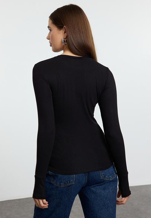 Trendyol - Flexible Knitted Blouse with Finger Snap Detail - Black