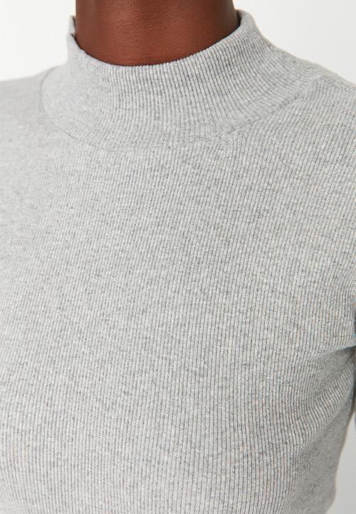 Trendyol - Fitted high collar long sleeve ribbed stretchy knitted top - gray