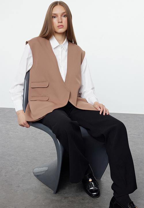 Trendyol - Detailed Woven Vest - Camel