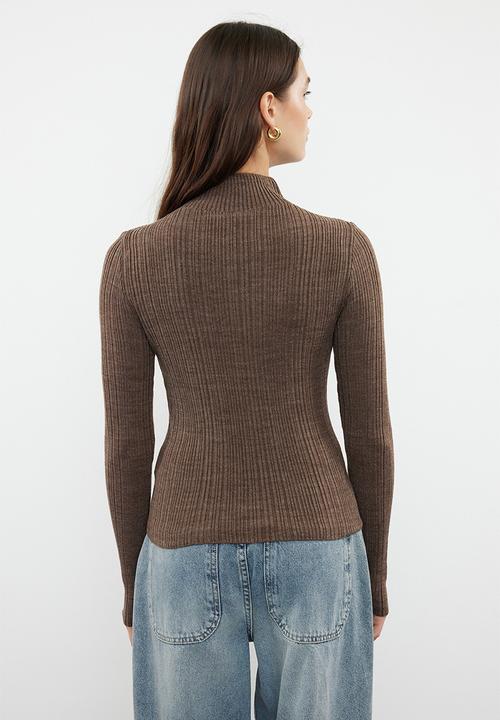 Trendyol - High collar knitwear sweater - mink 
