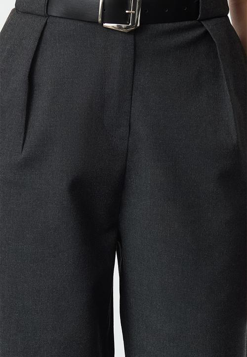 Trendyol - Anthracite belted straight cut woven fabric trousers
