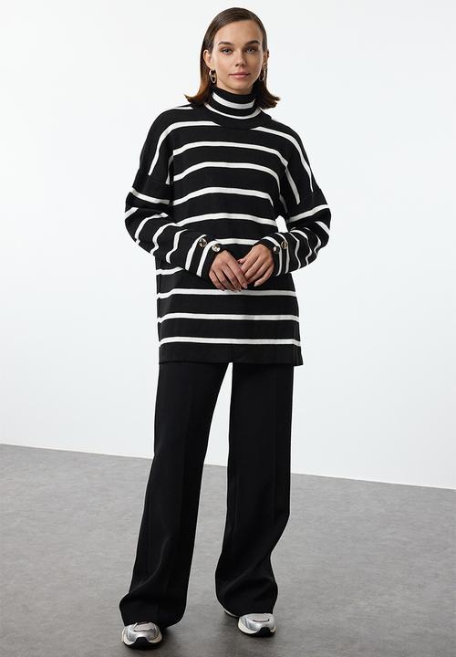 Trendyol - Turtleneck striped basic sweater - black  