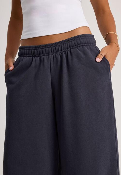 Factorie - Ultra Baggy Trackpant - Navy