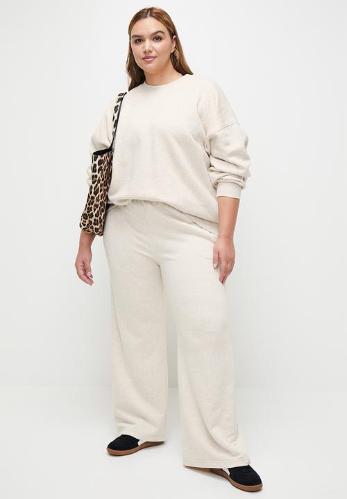Cotton On - Plus Classic Fleece Wide Leg Sweatpant - Oatmeal Marle