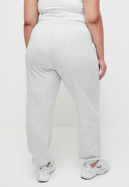 Cotton On - Plus Classic Fleece Sweatpant - Soft Grey Marle