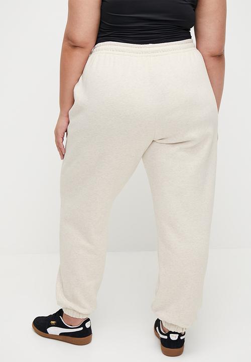 Cotton On - Plus Classic Fleece Sweatpant - Oatmeal Marle