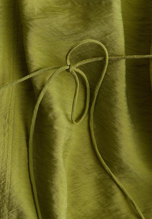 H&M - Voluminous tie-belt dress - olive green