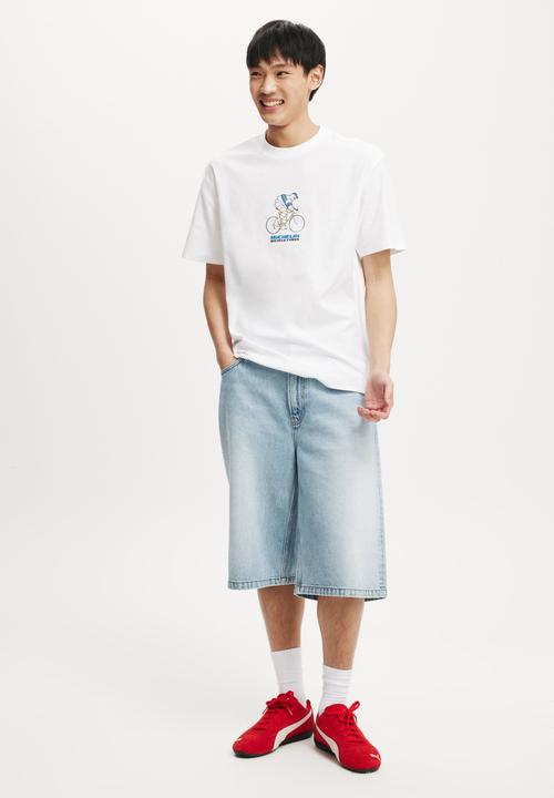 Cotton On - Loose Fit Michelin T-Shirt - Lcn Mic White/Michelin - Tyre Man