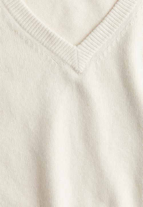 H&M - V-neck jumper - light beige 