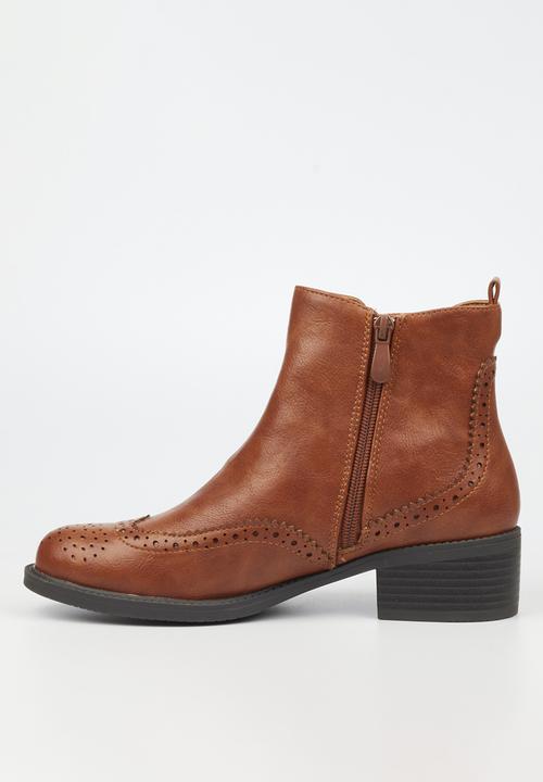 Miss Black - Ford 1 boot - tan
