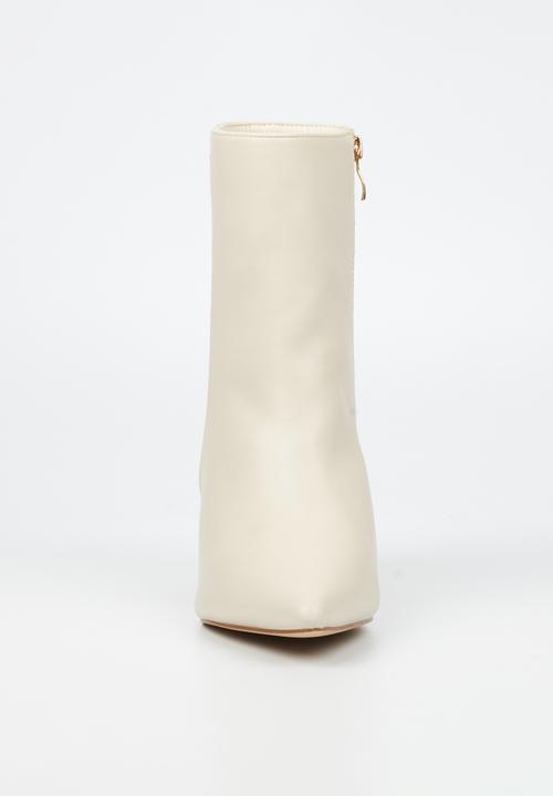 Miss Black - Petite 1 boot - bone