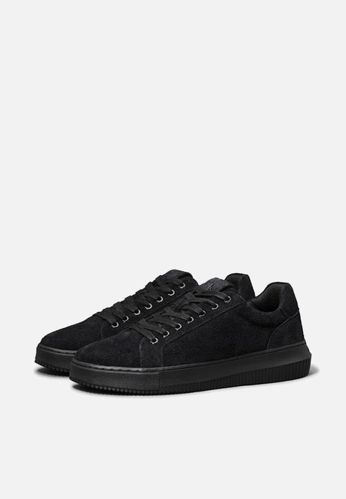 Calvin Klein - Chunky cupsole low suede - triple black