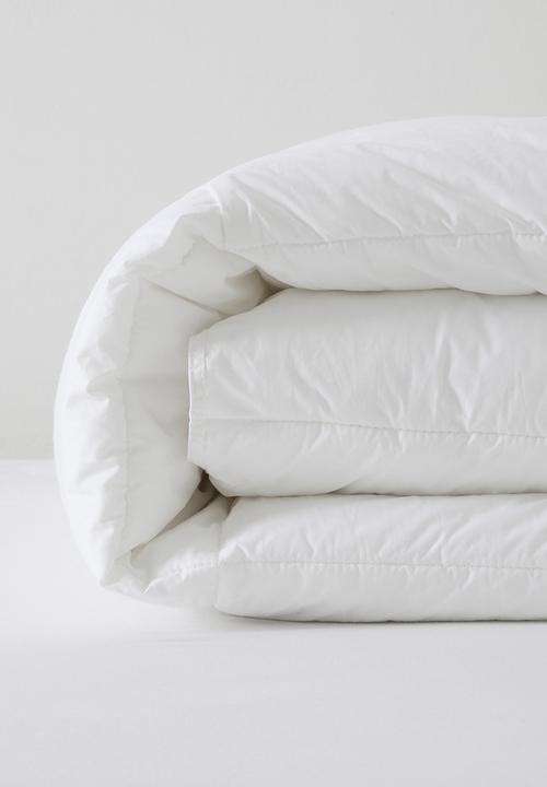 Sheraton Textiles - 7.5 Tog Microfibre duvet inner 