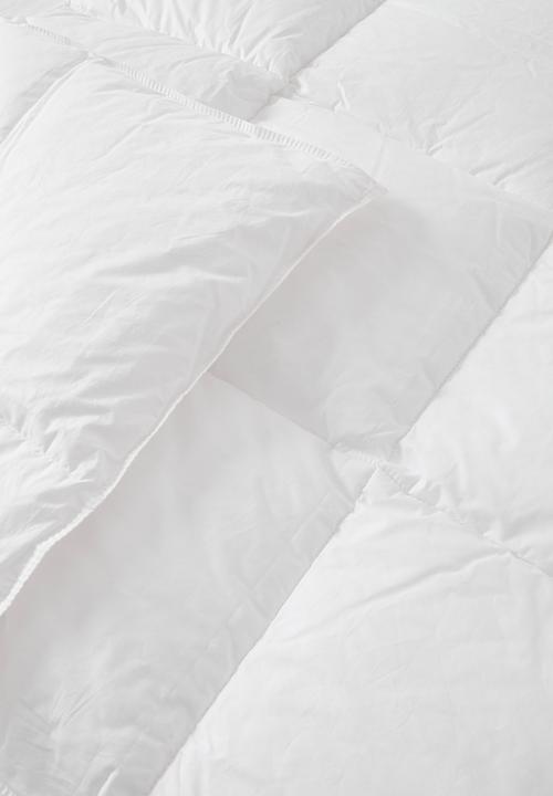 Sheraton Textiles - 7.5 Tog Microfibre duvet inner 