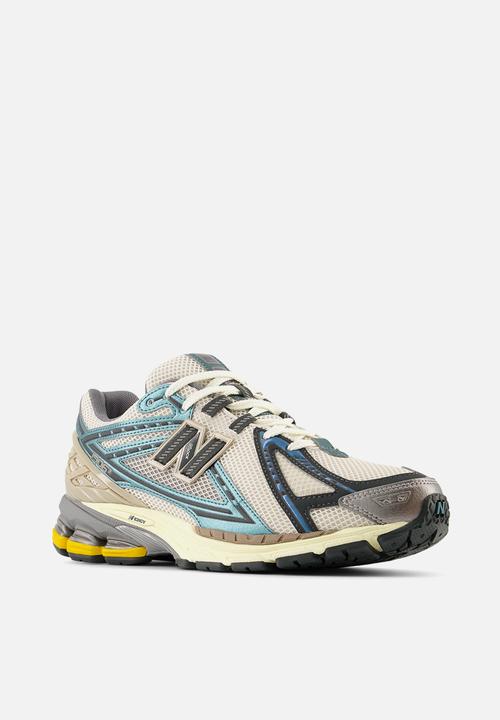 New Balance  - 1906R