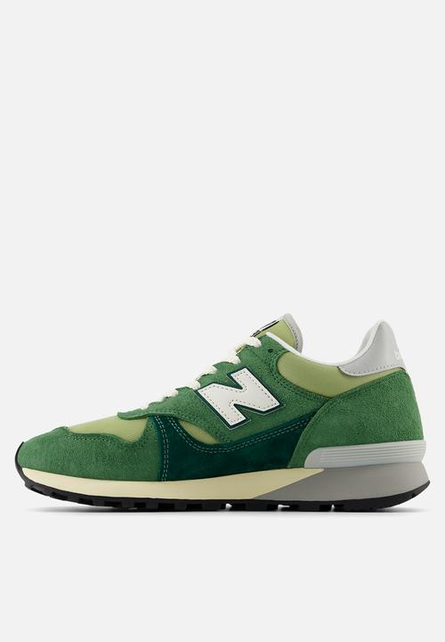 New Balance  - 475