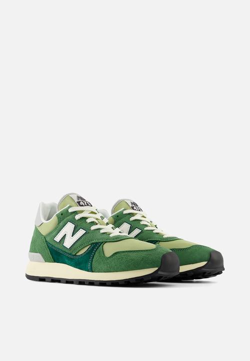 New Balance  - 475