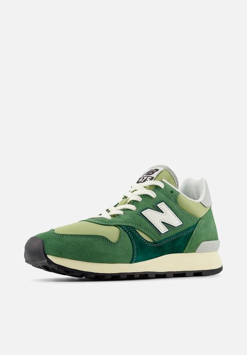New Balance  - 475