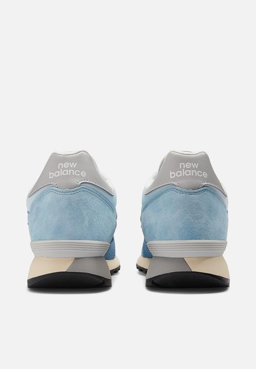New Balance  - 475