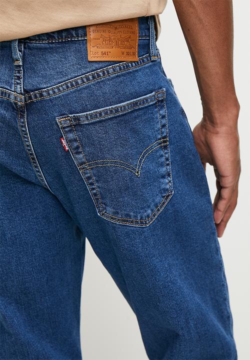 Levi’s® - 541™ Athletic taper za better friends ad - blue