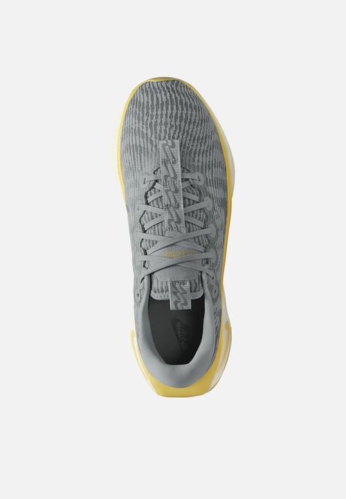 Nike - Nike Motiva