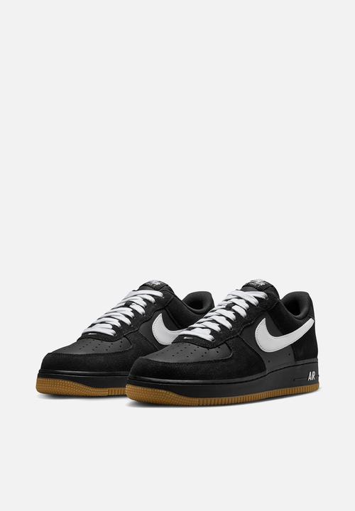 black nike air force 1 white sole